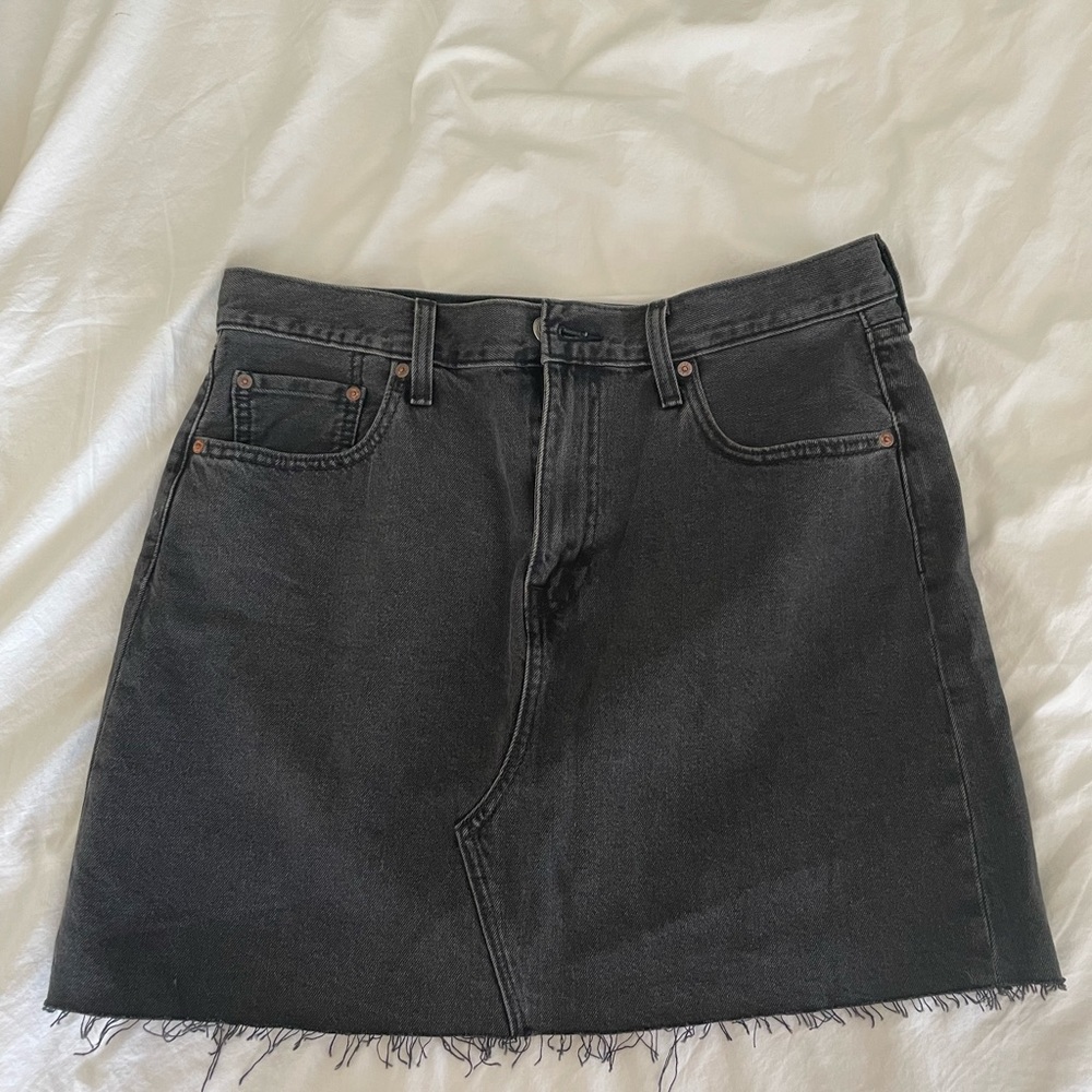 Levi’s Jean Skirt in Black